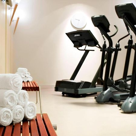 Le Meridien Hamburg Ngoại thất bức ảnh Elliptical cross trainer