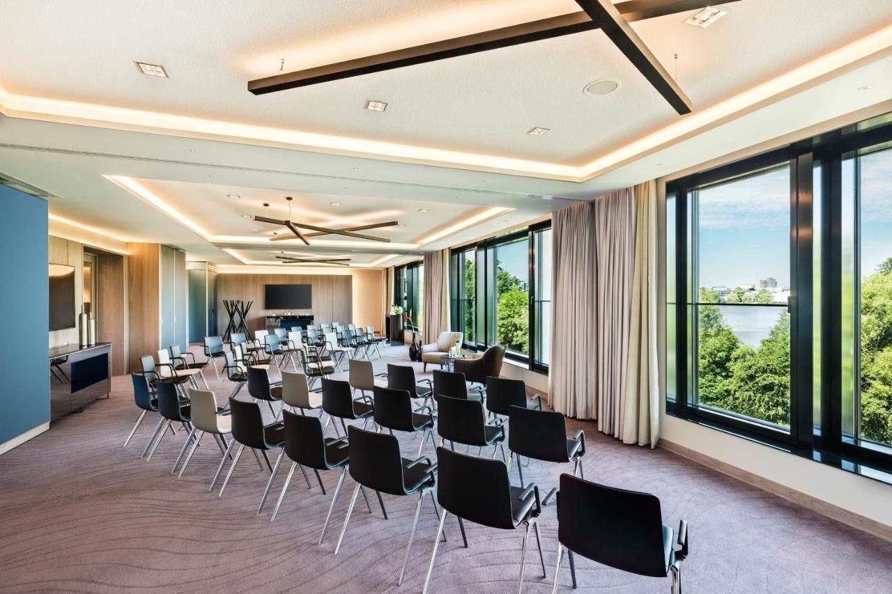 Le Meridien Hamburg Ngoại thất bức ảnh Meeting room