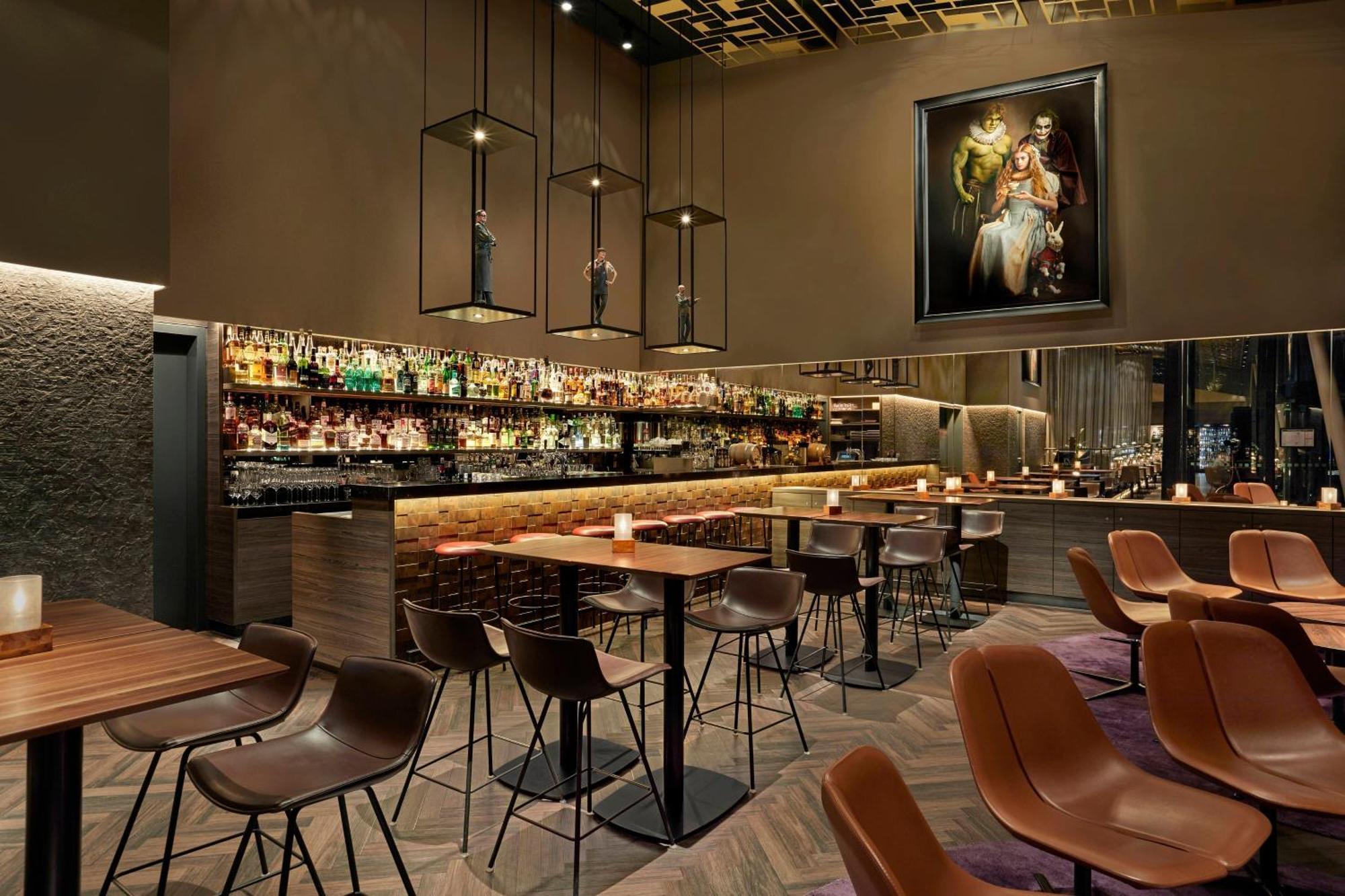 Le Meridien Hamburg Ngoại thất bức ảnh The bar at the London Edition
